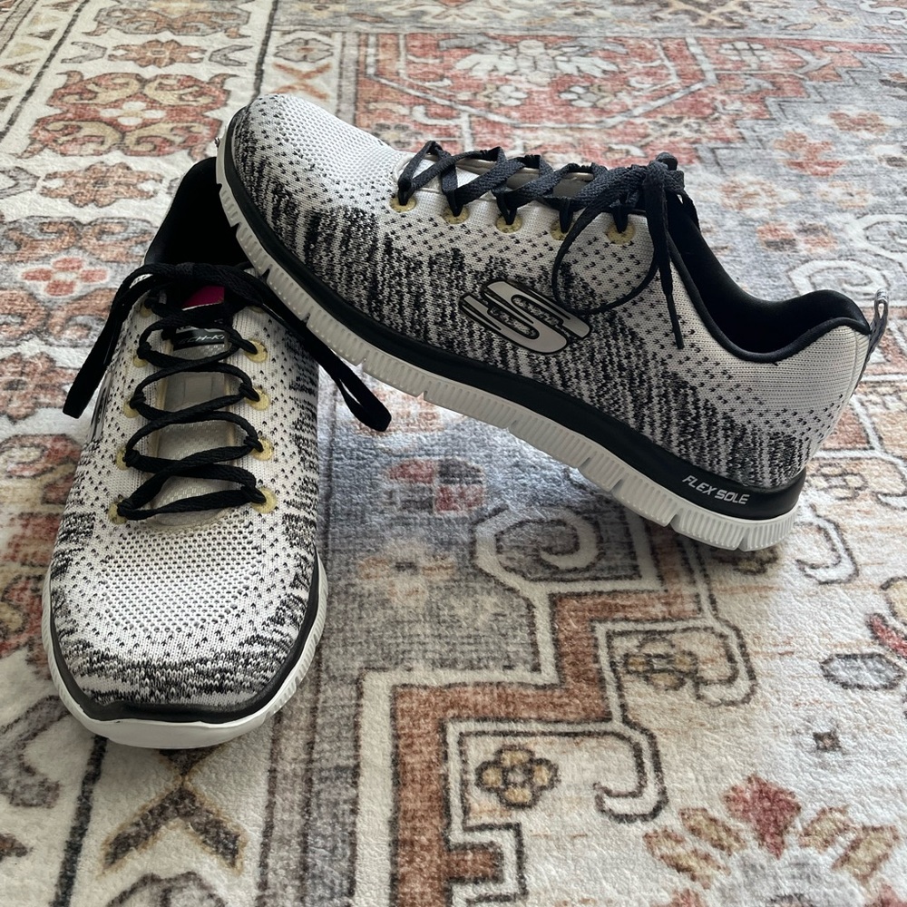 Skechers White and Black Knit Lace-Up Sneakers
